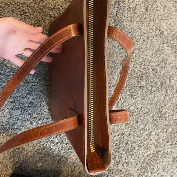 BRAND NEW Teddi Joelle Mini Daily Tote in Brown Croc with Zipper - Picture 2 of 3